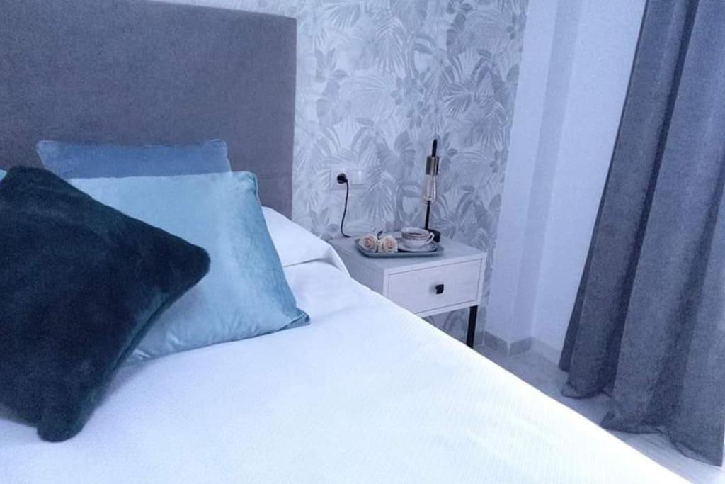 Rent4 Malaga Yolamar